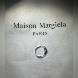 Maison Martin Margiela Elegant Silver Ring